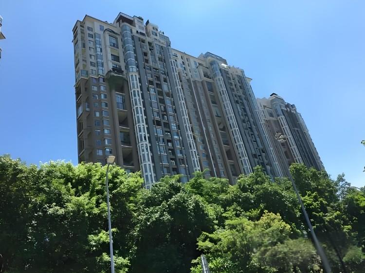 福田核心区稀缺资产香蜜湖一号400平顶复豪宅4.1折法拍房享绝版湖景-第2张图片-深圳法拍房拍卖平台官网