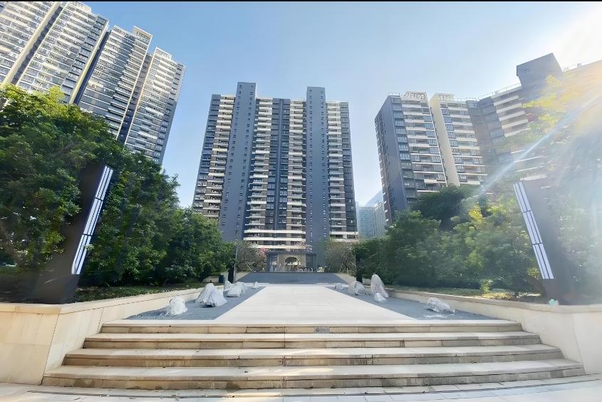 深圳宝安西乡核心区法拍房次新板楼/满五精装/双拼大宅3件套全明户型解析-第1张图片-深圳法拍房拍卖平台官网